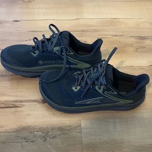Altra Torin 8 GTX - Excellent Used Condition